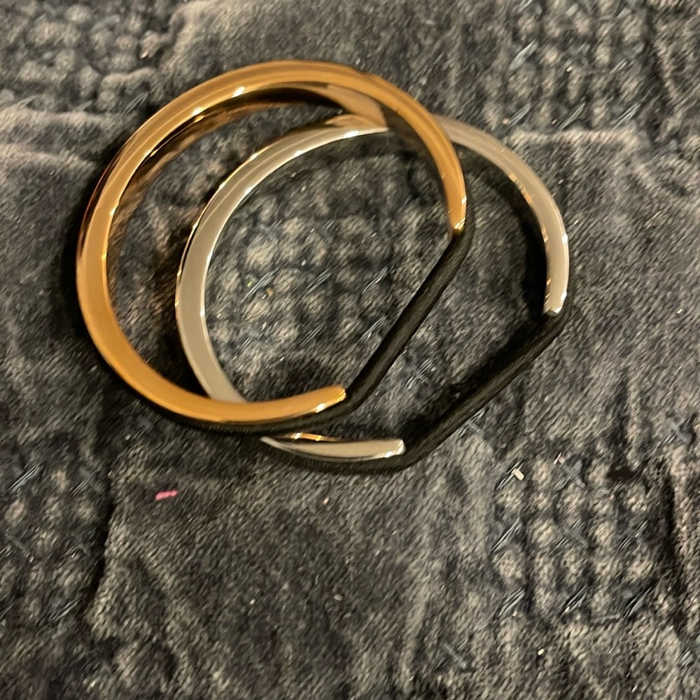 Maria Shireen cuff ponytail holder